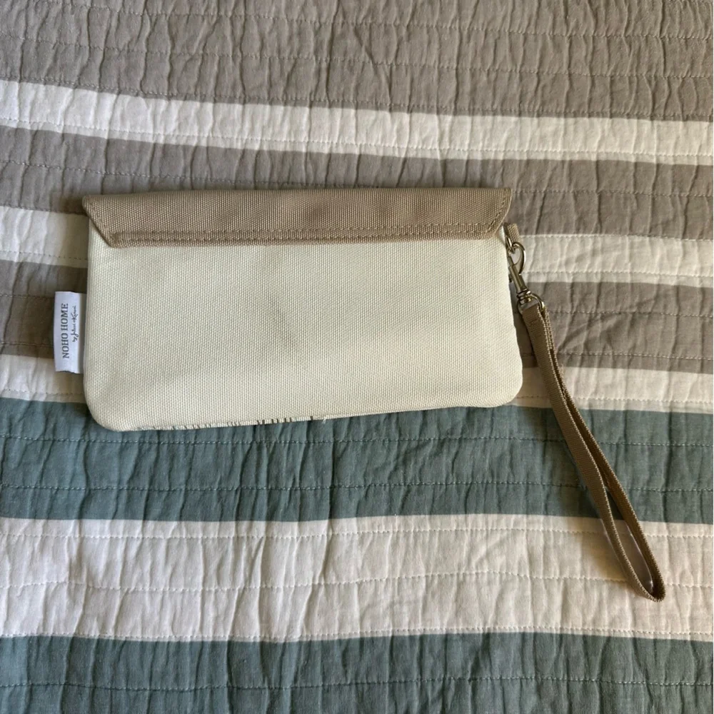 Hawaiian Airlines Business Class NoHo Home Jalene Kanani Wristlet Bag Clutch